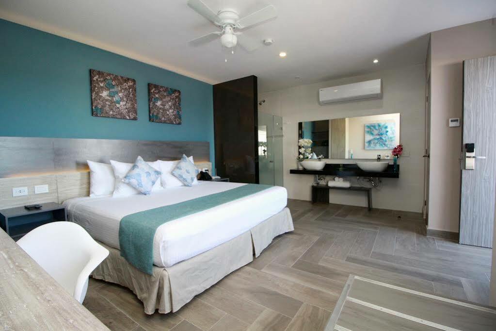 Bfh Attraction Deluxe Hotel Playa del Carmen Exterior foto